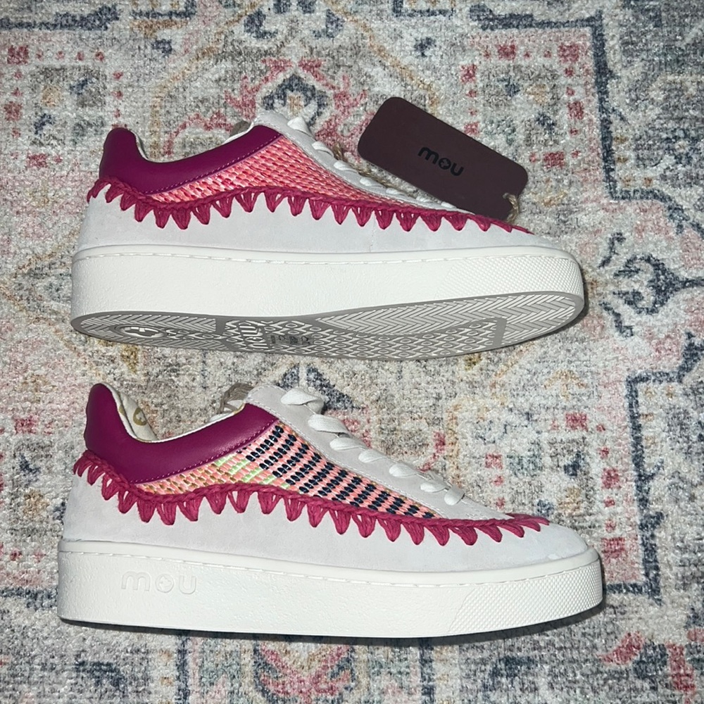 MOU sneakers